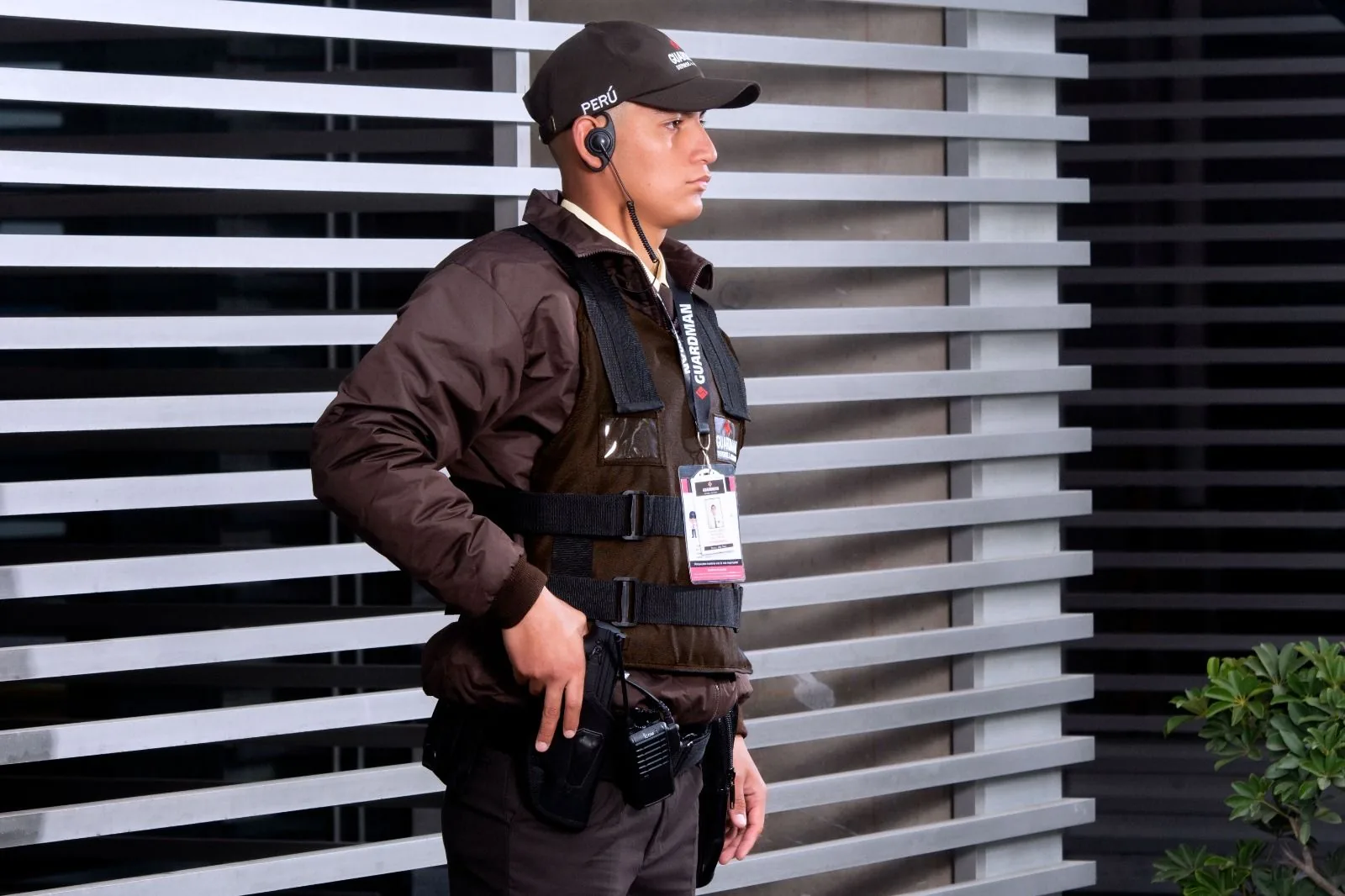Guardia GUARDMAN uniformado